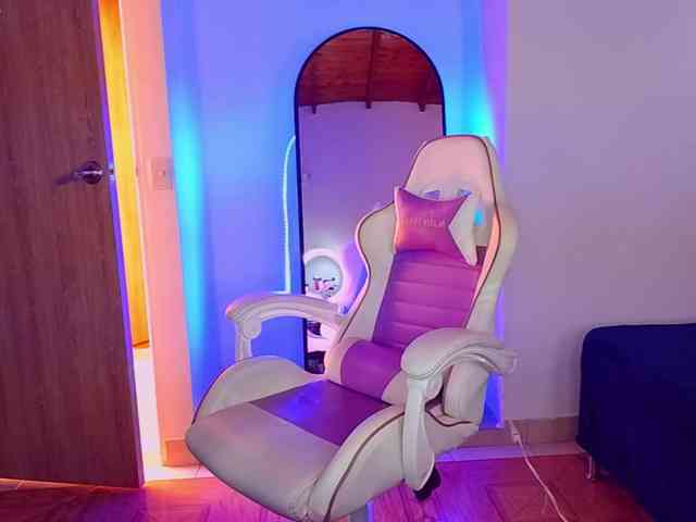 SashaKleinOF webcam