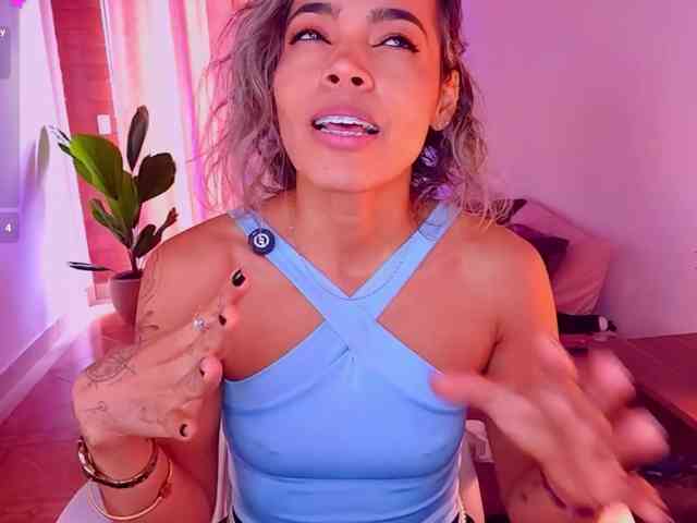 SashaKleinOF webcam