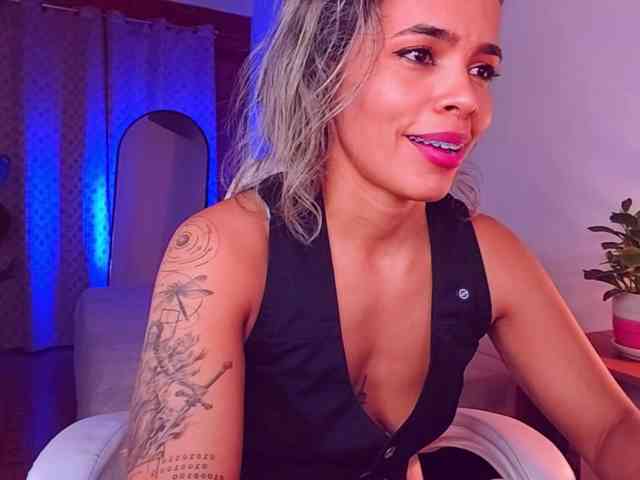 SashaKleinOF webcam