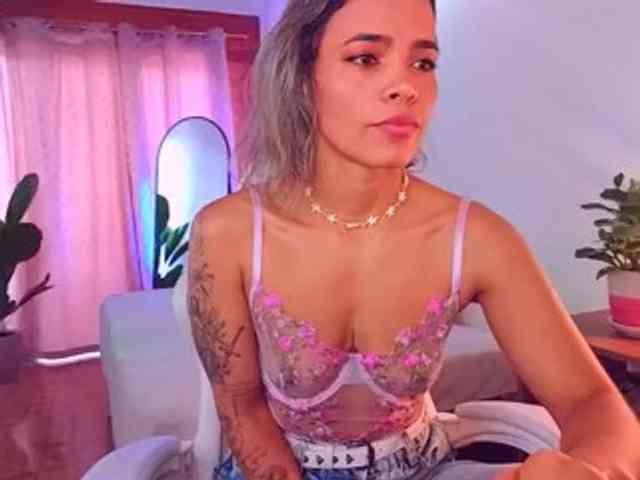 SashaKleinOF webcam