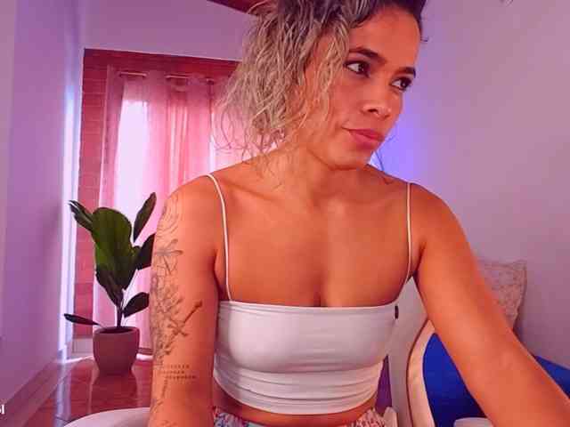 SashaKleinOF webcam