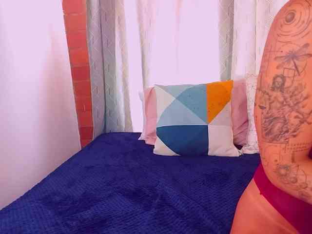 SashaKleinOF webcam