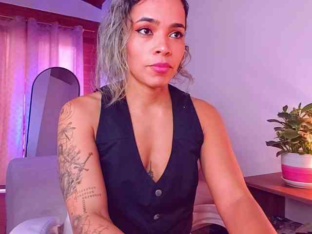 SashaKleinOF webcam