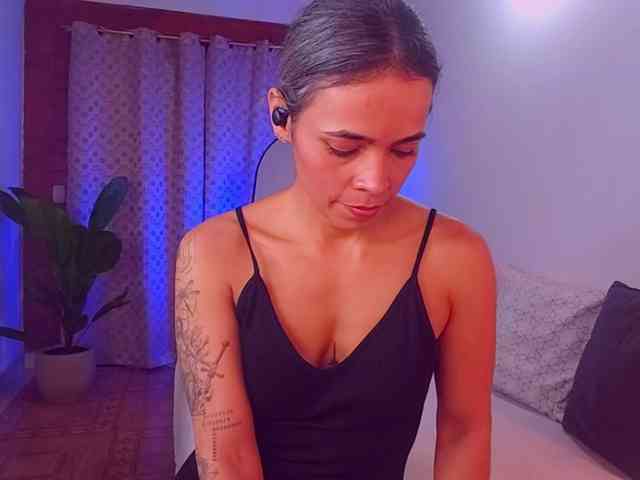 SashaKleinOF webcam