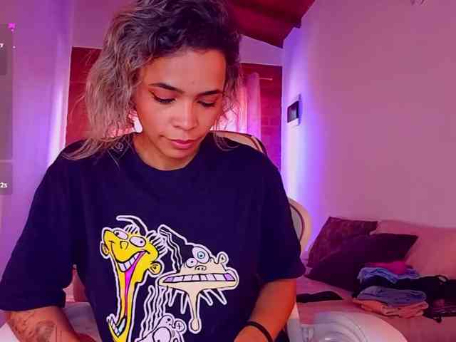 SashaKleinOF webcam