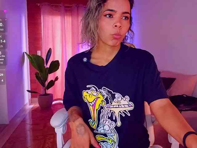 SashaKleinOF webcam