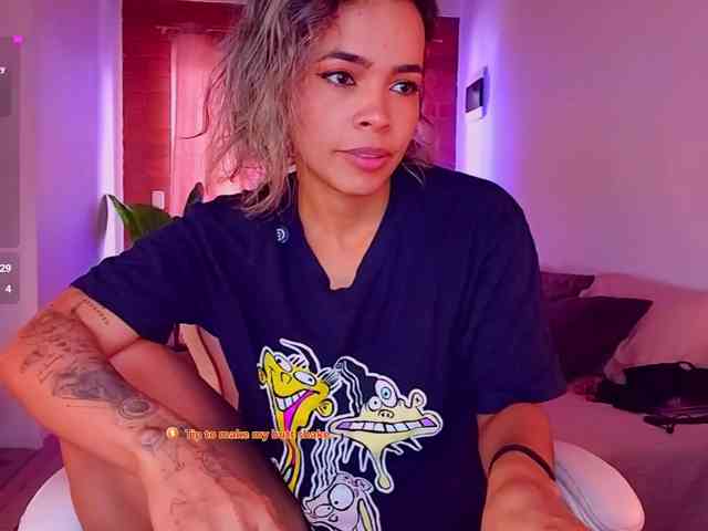 SashaKleinOF webcam