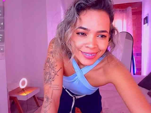 SashaKleinOF webcam