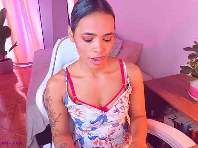 SashaKleinOF webcam