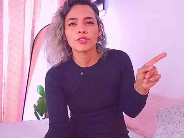 SashaKleinOF webcam