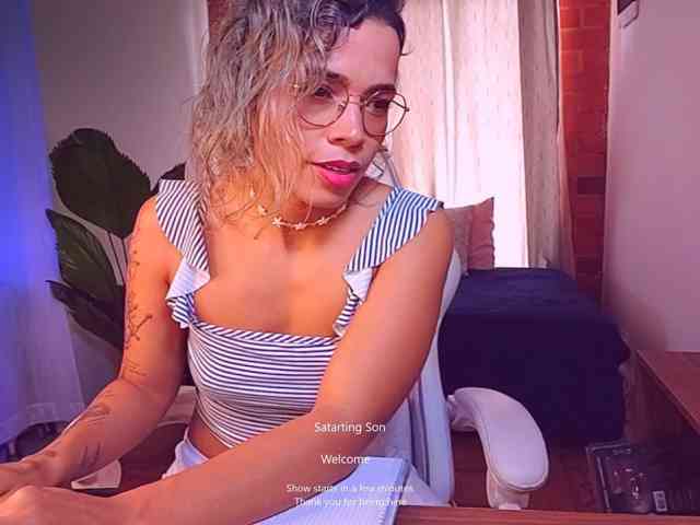 SashaKleinOF webcam