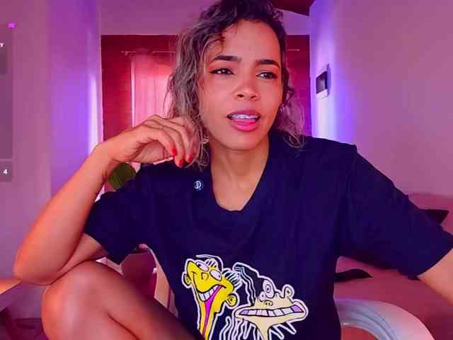 SashaKleinOF webcam