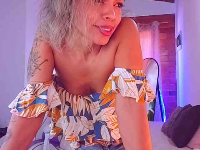 SashaKleinOF webcam