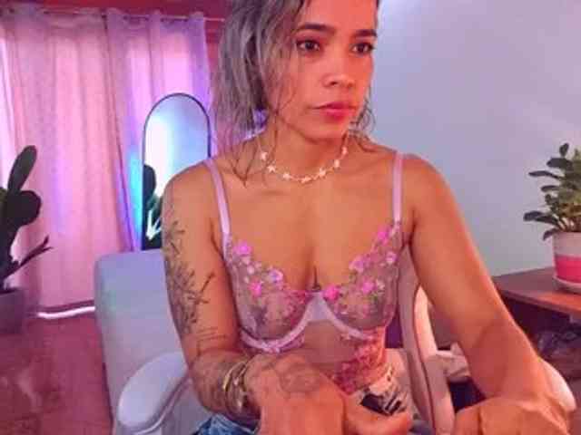 SashaKleinOF webcam