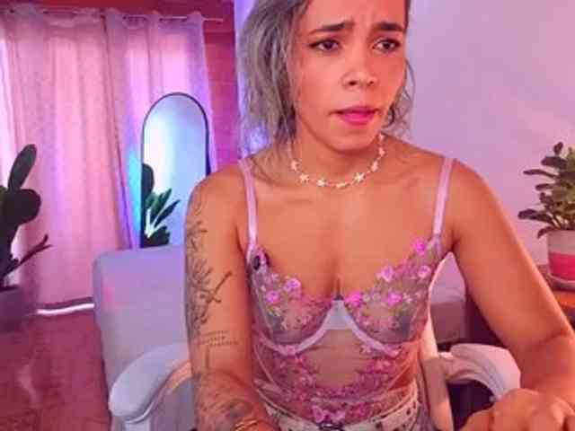 SashaKleinOF webcam