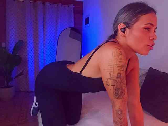 SashaKleinOF webcam
