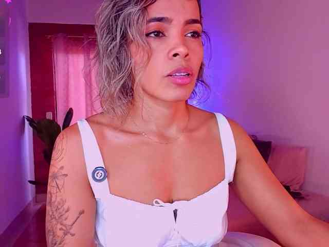 SashaKleinOF webcam