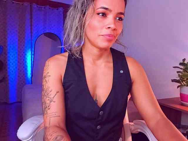 SashaKleinOF webcam