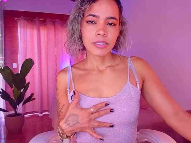 SashaKleinOF webcam