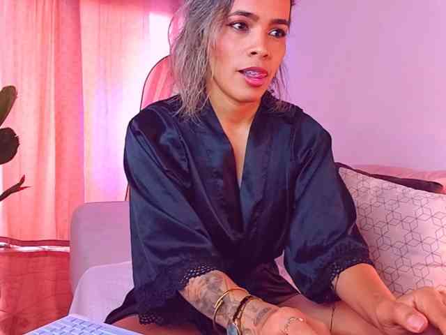 SashaKleinOF webcam