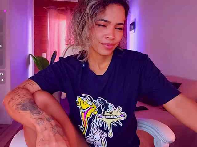 SashaKleinOF webcam
