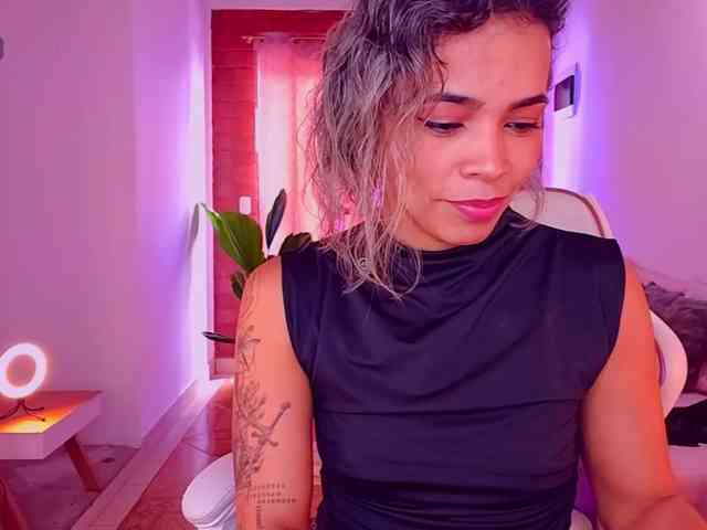 SashaKleinOF webcam