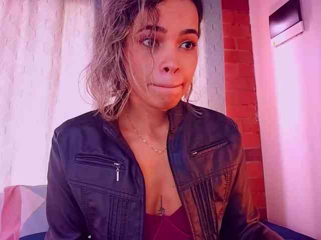SashaKleinOF webcam