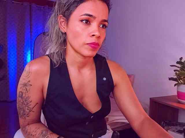 SashaKleinOF webcam