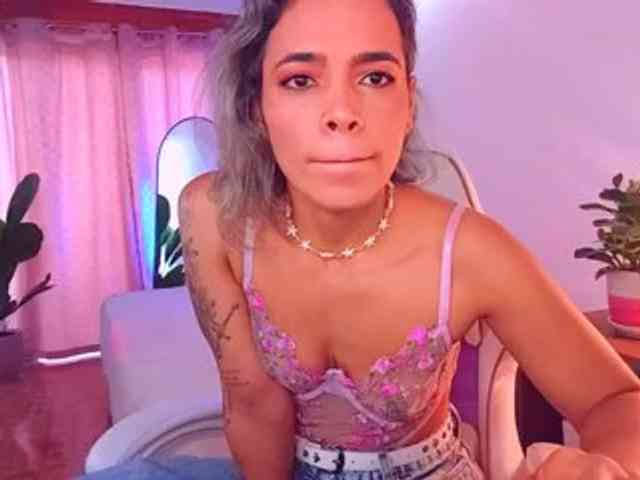 SashaKleinOF webcam