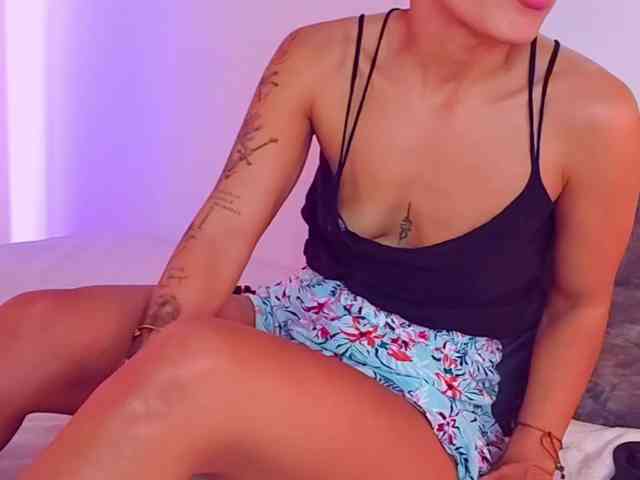 SashaKleinOF webcam
