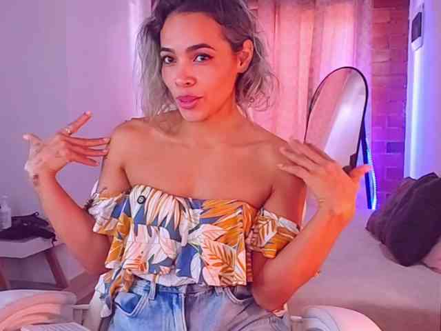 SashaKleinOF webcam