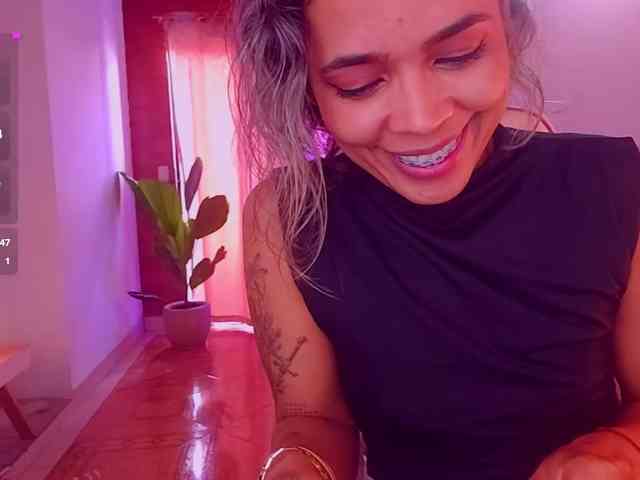 SashaKleinOF webcam