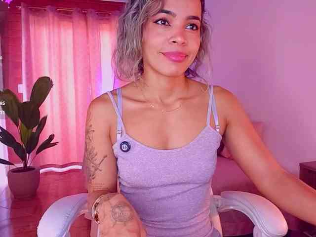 SashaKleinOF webcam