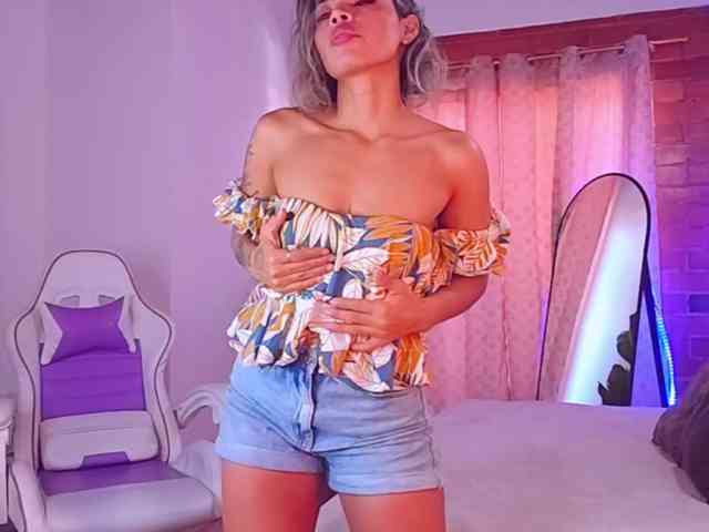 SashaKleinOF webcam