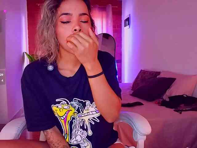 SashaKleinOF webcam