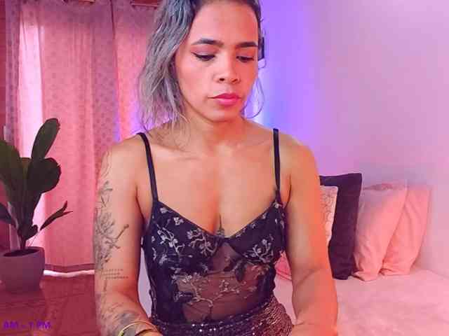 SashaKleinOF webcam