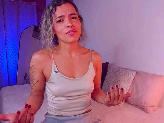 SashaKleinOF webcam
