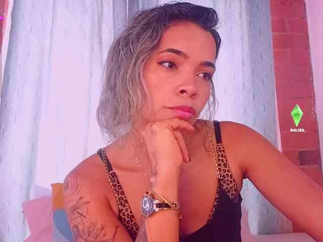 SashaKleinOF webcam