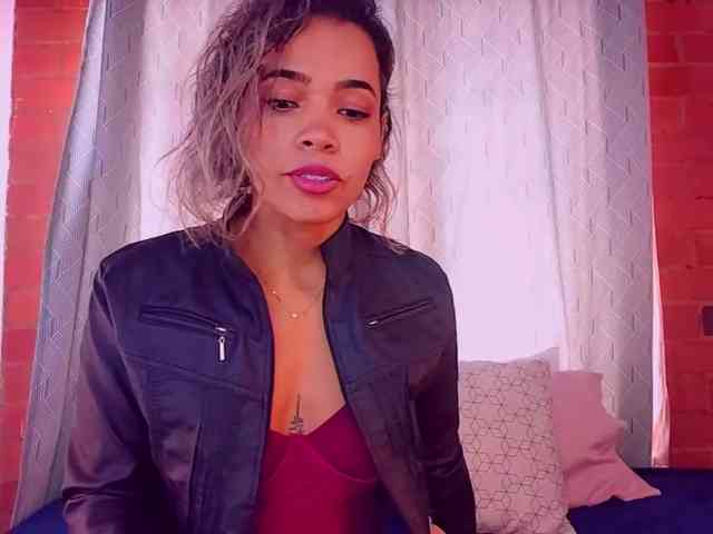 SashaKleinOF webcam
