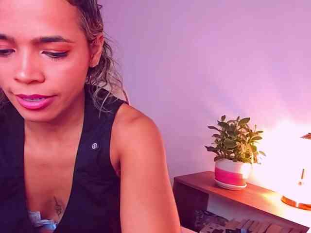 SashaKleinOF webcam