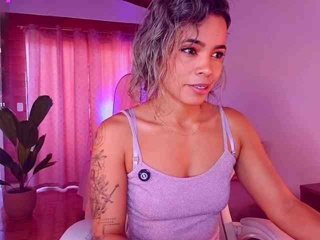 SashaKleinOF webcam