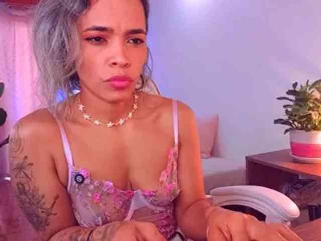 SashaKleinOF webcam