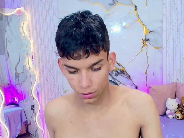 ANGELIC-TAY live cam