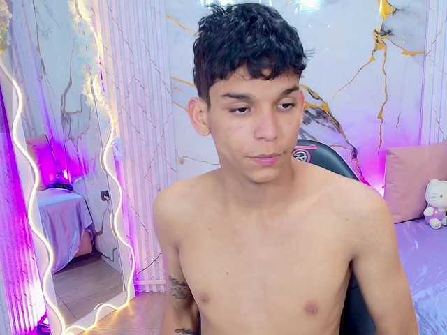ANGELIC-TAY live cam