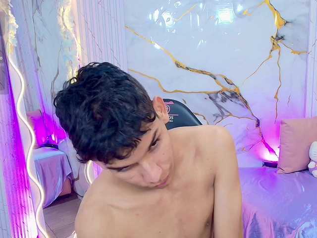 ANGELIC-TAY live cam