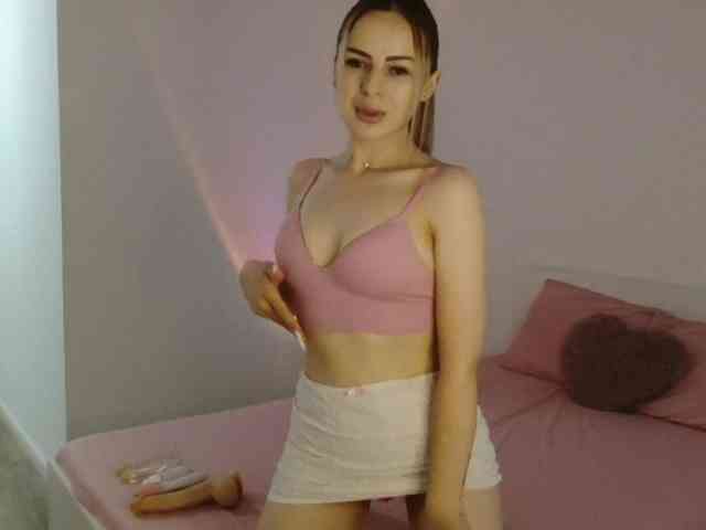 LinaAvery webcam