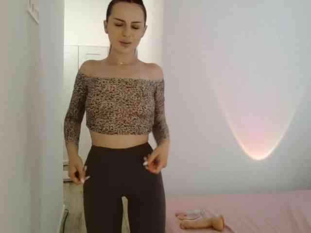 LinaAvery