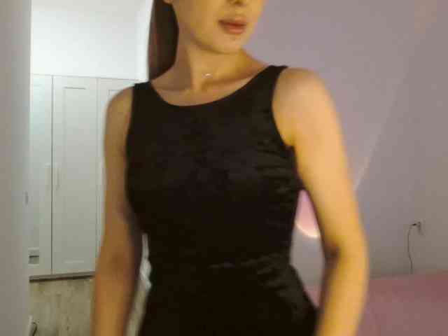 LinaAvery Live Webcam on BongaCams