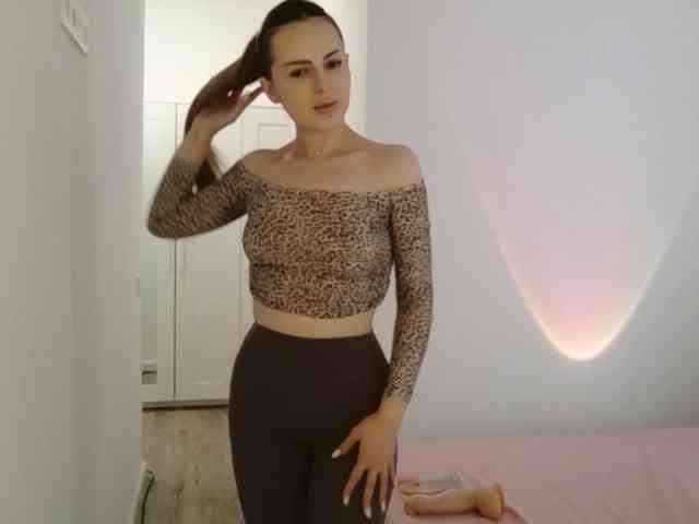 LinaAvery