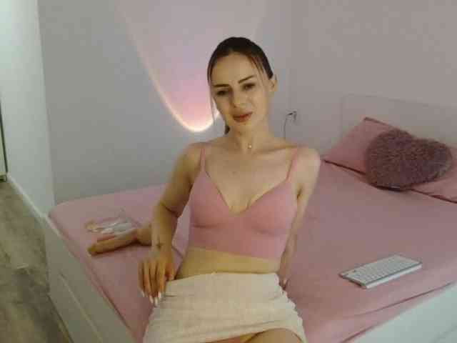 LinaAvery webcam